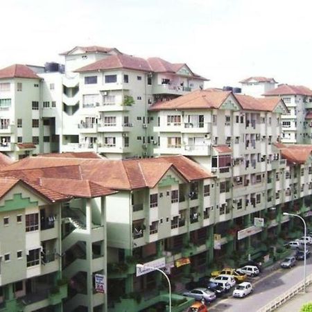 Api Api Centre Apartment Homestay Kota Kinabalu Exterior foto